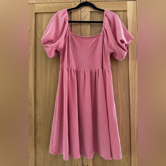 BiBi Pink Puff Sleeve dress new without tags - Picture 1 of 3